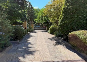 Ingresso - Four-room apartment piazza Giuseppe Garibaldi, Pinerolo - photo 29