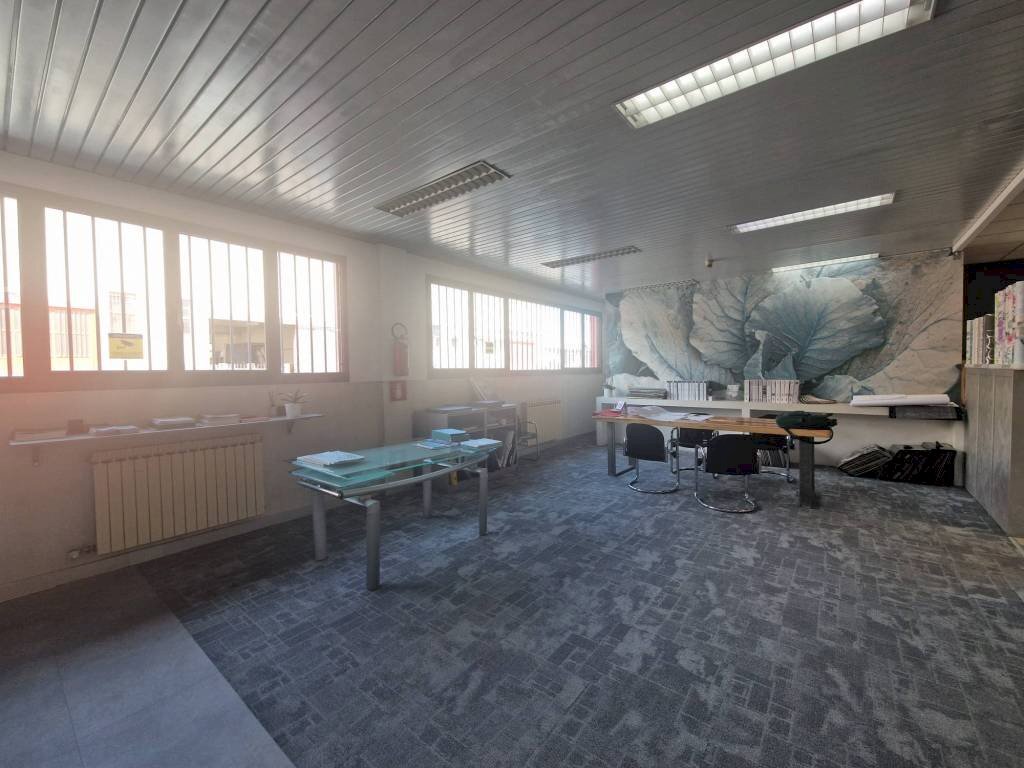 Ufficio - Capannone via John Fitzgerald Kennedy, Caronno Pertusella - foto 3