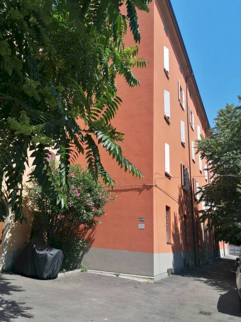 Two-room apartment Via Giuseppe Mazzini, 24, Bologna (neighborhood Santo Stefano) - photo 3