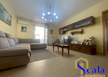 Foto 5 - Quadrilocale VIALE KENNEDY, Vitulazio - foto 5