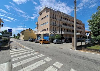 Foto 17 - Trilocale Via Silvio Pellico
 
24, Magenta - foto 17