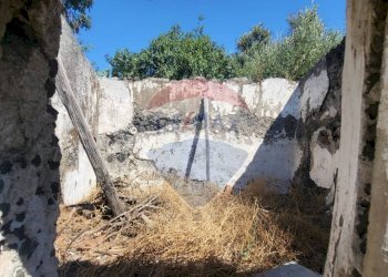 Non correlato - Terreno edificabile Strada Statale 121 (SS.121)
snc, Paterno - foto 4