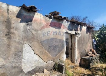 Casa all\'aperto - Terreno edificabile Strada Statale 121 (SS.121)
snc, Paterno - foto 12