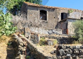 Casa all\'aperto - Terreno edificabile Strada Statale 121 (SS.121)
snc, Paterno - foto 14