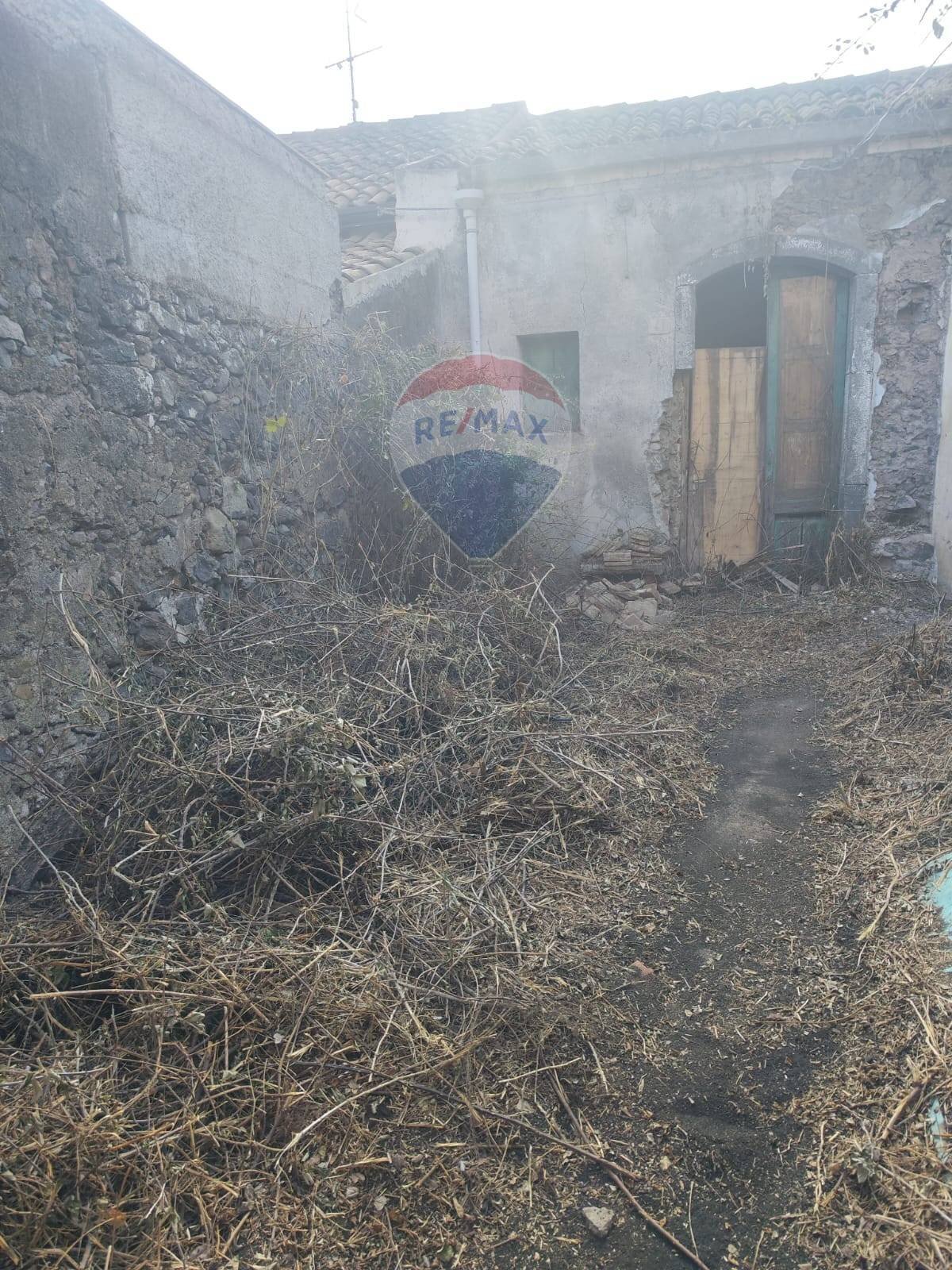 Edificio all\'aperto - Independent house Strada 4 Femminamorta
 
40, Riposto - photo 1