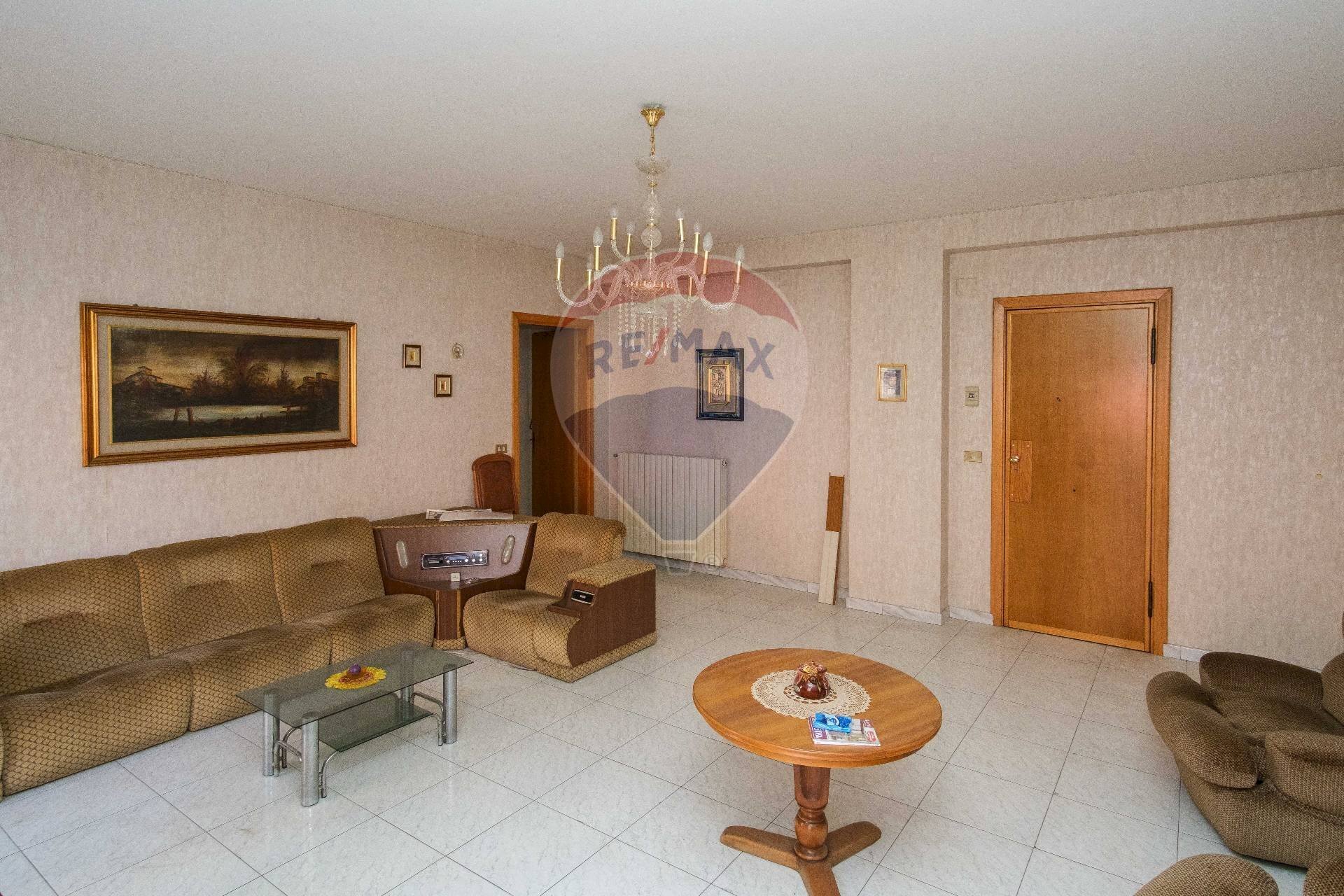 Soggiorno - Appartamento Via Cardinale Saverio De Luca
 
snc, Bronte - foto 3