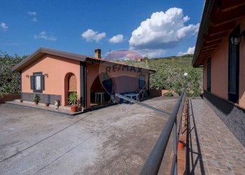 Casa all\'aperto - Villa Contrada Grottitti
 
snc, Bronte - foto 1