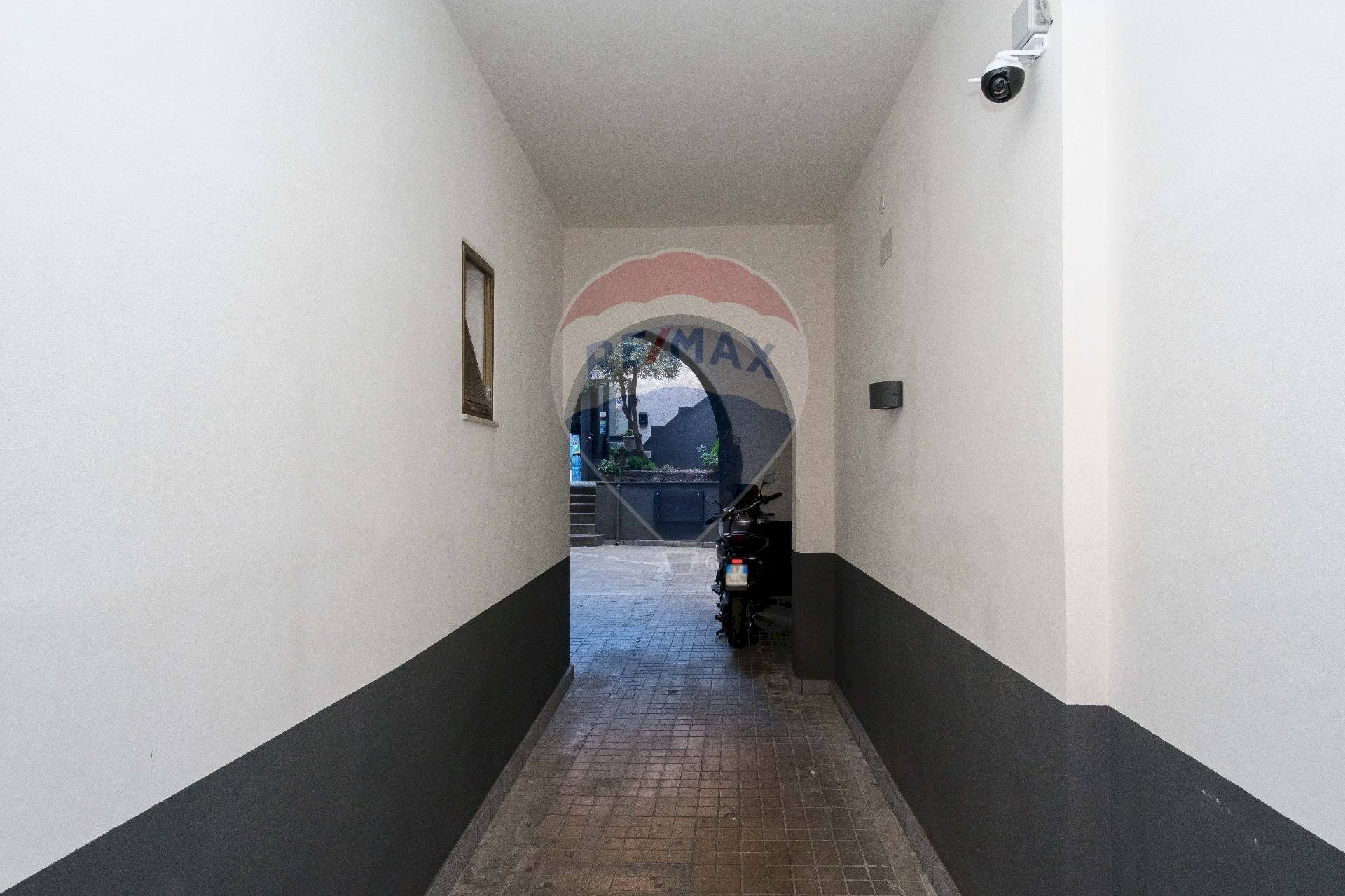 Hall / corridoio - Casa semi indipendente Via Umberto
 
222, Bronte - foto 3