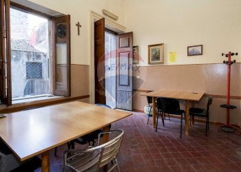 Sala da pranzo - Casa semi indipendente Via Umberto
 
222, Bronte - foto 13