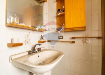 Bagno - Quadrilocale Via Emanuele Bellia
 
116, Paterno - foto 10