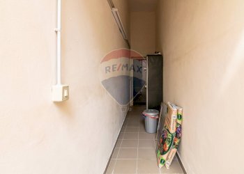 Hall / corridoio - Quadrilocale Via Emanuele Bellia
 
116, Paterno - foto 20