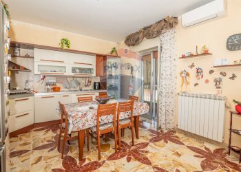 Sala da pranzo - Appartamento Via Duilio Gaio
 
21, Caltagirone - foto 18