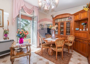 Sala da pranzo - Appartamento Via Duilio Gaio
 
21, Caltagirone - foto 32