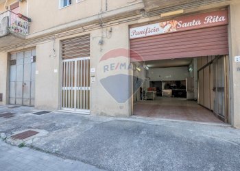 Edificio all\'aperto - Appartamento Via Duilio Gaio
 
21, Caltagirone - foto 41