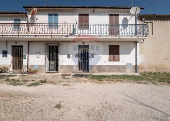Casa all\'aperto - Quadrilocale Via Enrico Mattei
 
2, Castelplanio - foto 1
