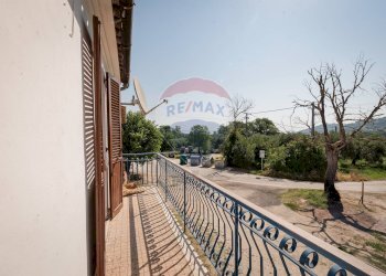 Balcone - Quadrilocale Via Enrico Mattei
 
2, Castelplanio - foto 8