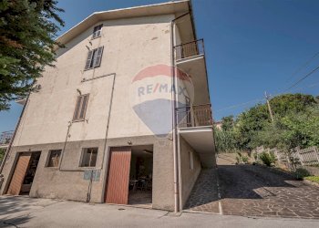 Edificio all\'aperto - Appartamento Via Cesare Battisti
 
3, Mergo - foto 16