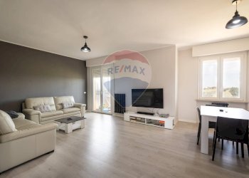 Sala da pranzo - Quadrilocale via giacomo matteotti
 
176/a, Cupramontana - foto 3