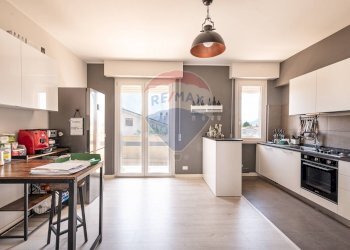 Cucina - Quadrilocale via giacomo matteotti
 
176/a, Cupramontana - foto 1