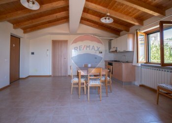 Sala da pranzo - Quadrilocale Via don aldo montesi
 
6, Morro d'Alba - foto 7