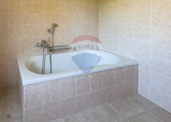 Bagno - Quadrilocale Via don aldo montesi
 
6, Morro d'Alba - foto 15