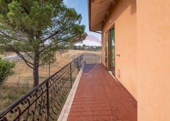 Balcone - Trilocale via rosciano, Belvedere Ostrense - foto 4