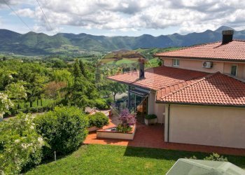 Casa all\'aperto - Villa Fabriano - foto 2