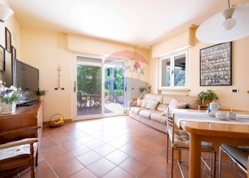 Sala da pranzo - Villa Fabriano - foto 12