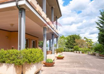 Casa all\'aperto - Villa Fabriano - foto 42