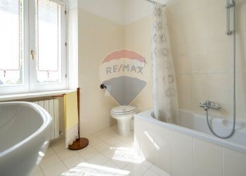 Bagno - Villa Via Don Minzoni
 
1, Serra San Quirico - foto 33