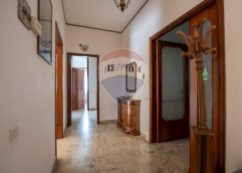 Hall / corridoio - Appartamento Via Castagna
 
31, Belvedere Ostrense - foto 5