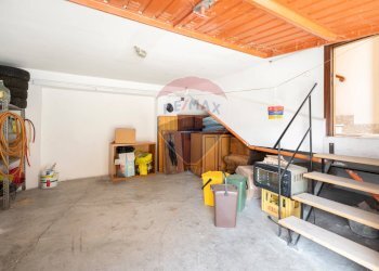 Scale - Appartamento Via Castagna
 
31, Belvedere Ostrense - foto 21