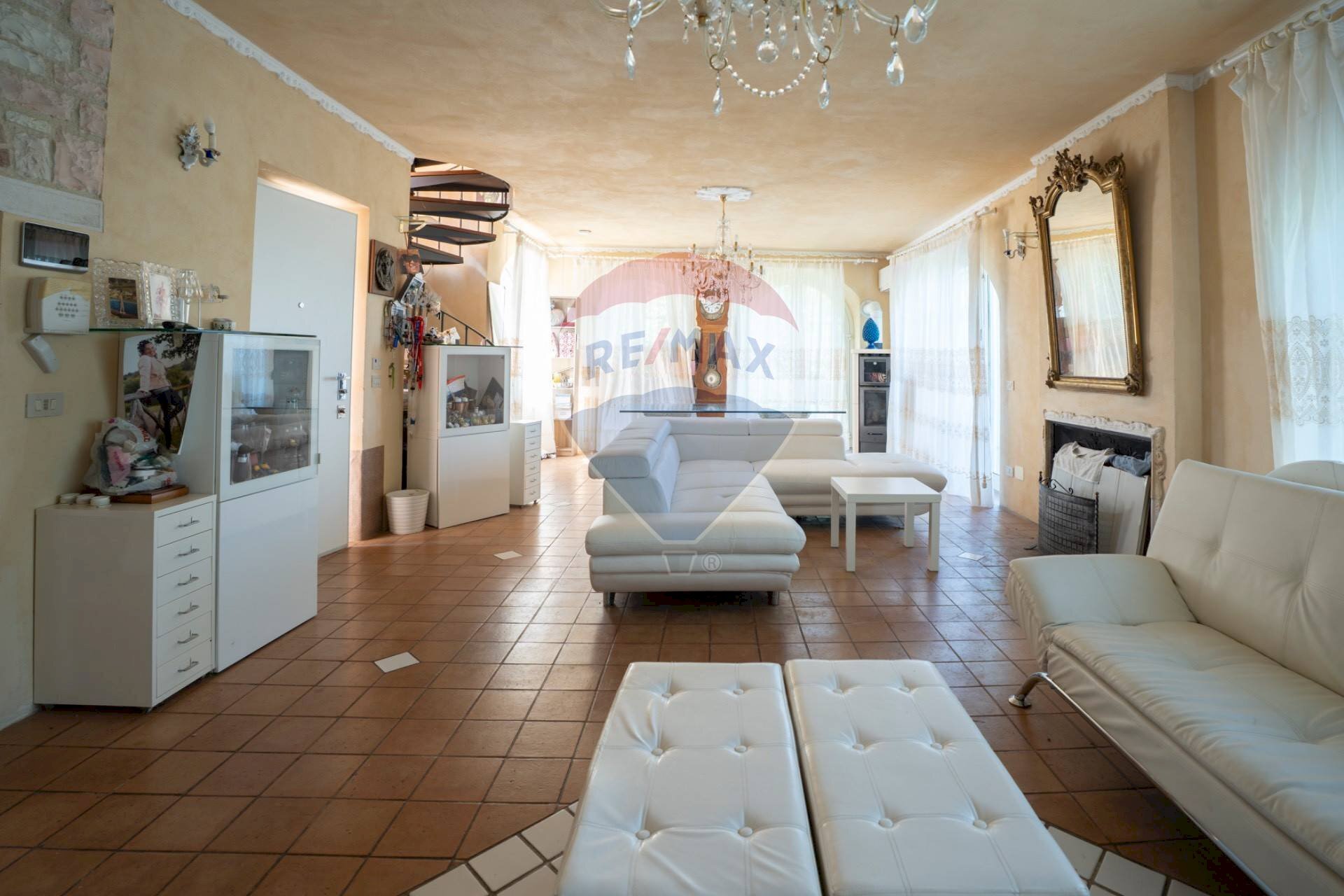 Soggiorno - Casa indipendente Frazione Costa
 
85, Arcevia - foto 2