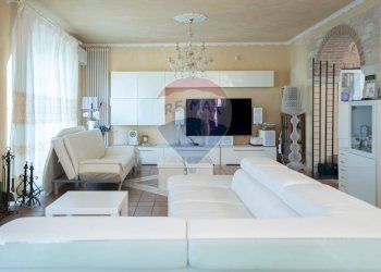 Soggiorno - Casa indipendente Frazione Costa
 
85, Arcevia - foto 3