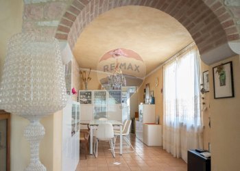 Sala da pranzo - Casa indipendente Frazione Costa
 
85, Arcevia - foto 9