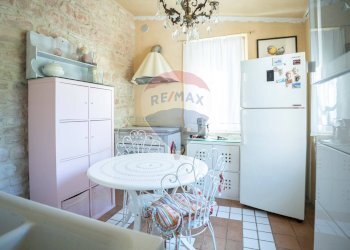 Cucina - Casa indipendente Frazione Costa
 
85, Arcevia - foto 11