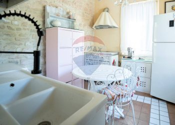 Cucina - Casa indipendente Frazione Costa
 
85, Arcevia - foto 13