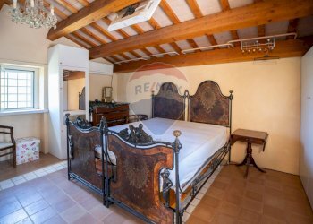 Camera / camera da letto - Casa indipendente Frazione Costa
 
85, Arcevia - foto 22