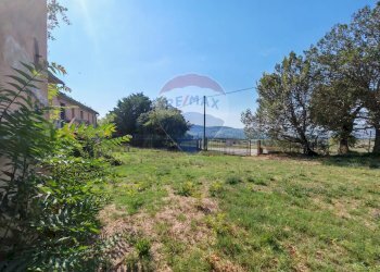 Giardino - Rustico contrada chiarino
 
29, Recanati - foto 30