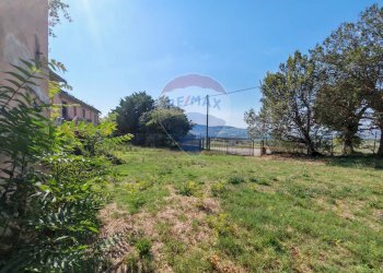 Giardino - Rustico contrada chiarino
 
29, Recanati - foto 31