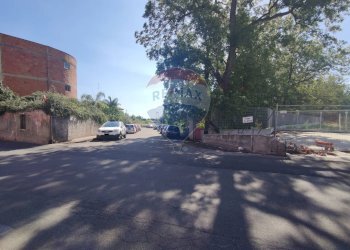 Edificio all\'aperto - Locale Commerciale Via Liria
 
4, Giardini-Naxos - foto 9