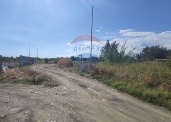 Vista delle montagne - Locale Commerciale Via Liria
 
4, Giardini-Naxos - foto 12