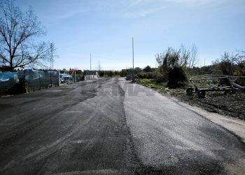 Edificio all\'aperto - Locale Commerciale Via Liria
 
4, Giardini-Naxos - foto 3