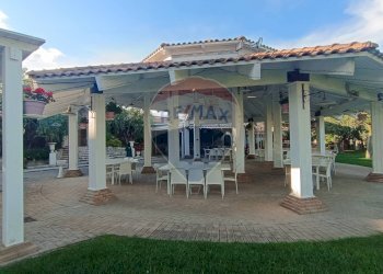 Casa all\'aperto - Casa indipendente Contrada Carpine
 
SNC, Bovino - foto 63