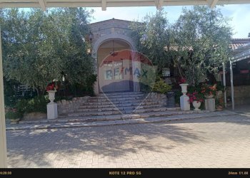 Casa all\'aperto - Casa indipendente Contrada Carpine
 
SNC, Bovino - foto 85