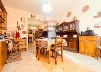 Sala da pranzo - Quadrilocale Cecina - foto 2