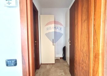 Hall / corridoio - One-room apartment Via Martin Luther king
 
1, Peschiera Borromeo - photo 8