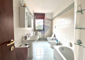 Bagno - One-room apartment Via Martin Luther king
 
1, Peschiera Borromeo - photo 9