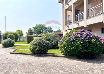 Giardino - One-room apartment Via Martin Luther king
 
1, Peschiera Borromeo - photo 19