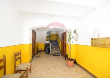 Hall / corridoio - Four-room apartment strada curagnata 7, Cairo Montenotte - photo 7